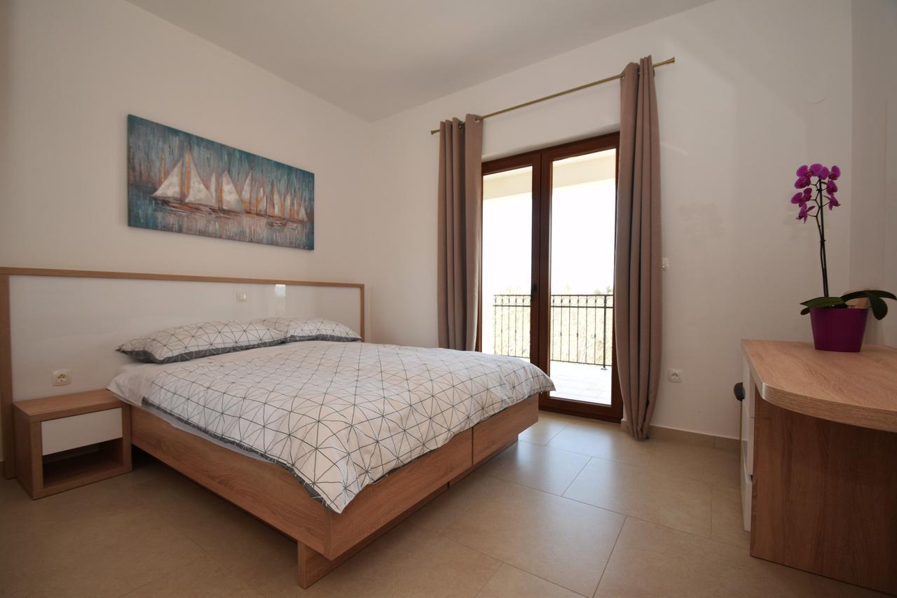 Apartments Paklenica Стариград-Пакленица Экстерьер фото
