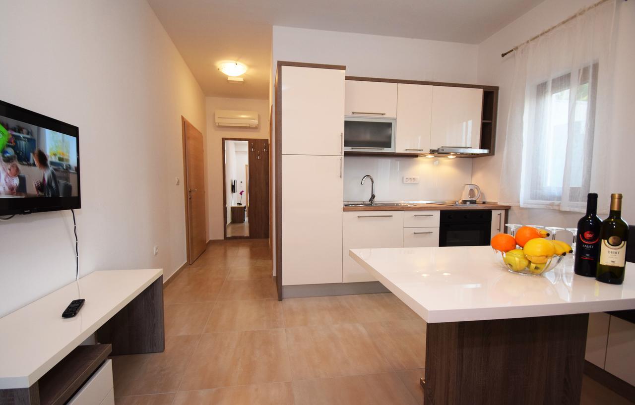Apartments Paklenica Стариград-Пакленица Экстерьер фото
