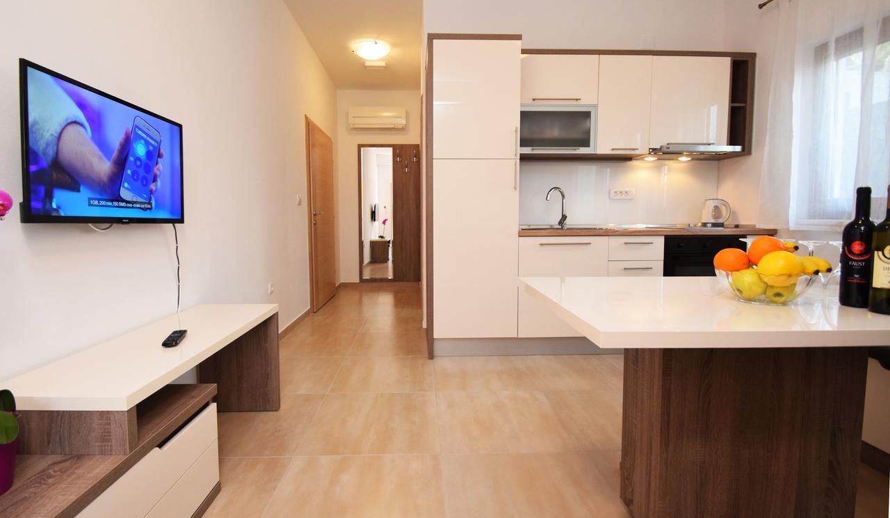 Apartments Paklenica Стариград-Пакленица Экстерьер фото