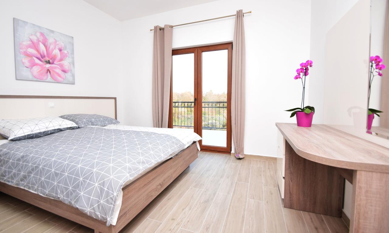 Apartments Paklenica Стариград-Пакленица Экстерьер фото