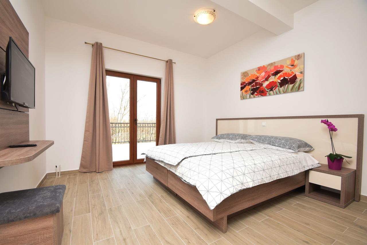 Apartments Paklenica Стариград-Пакленица Экстерьер фото